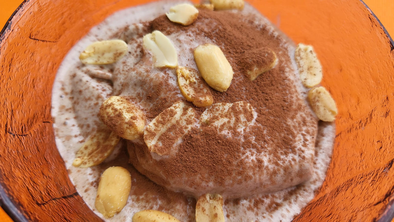 Nice cream proteico al burro d'arachidi e cioccolato