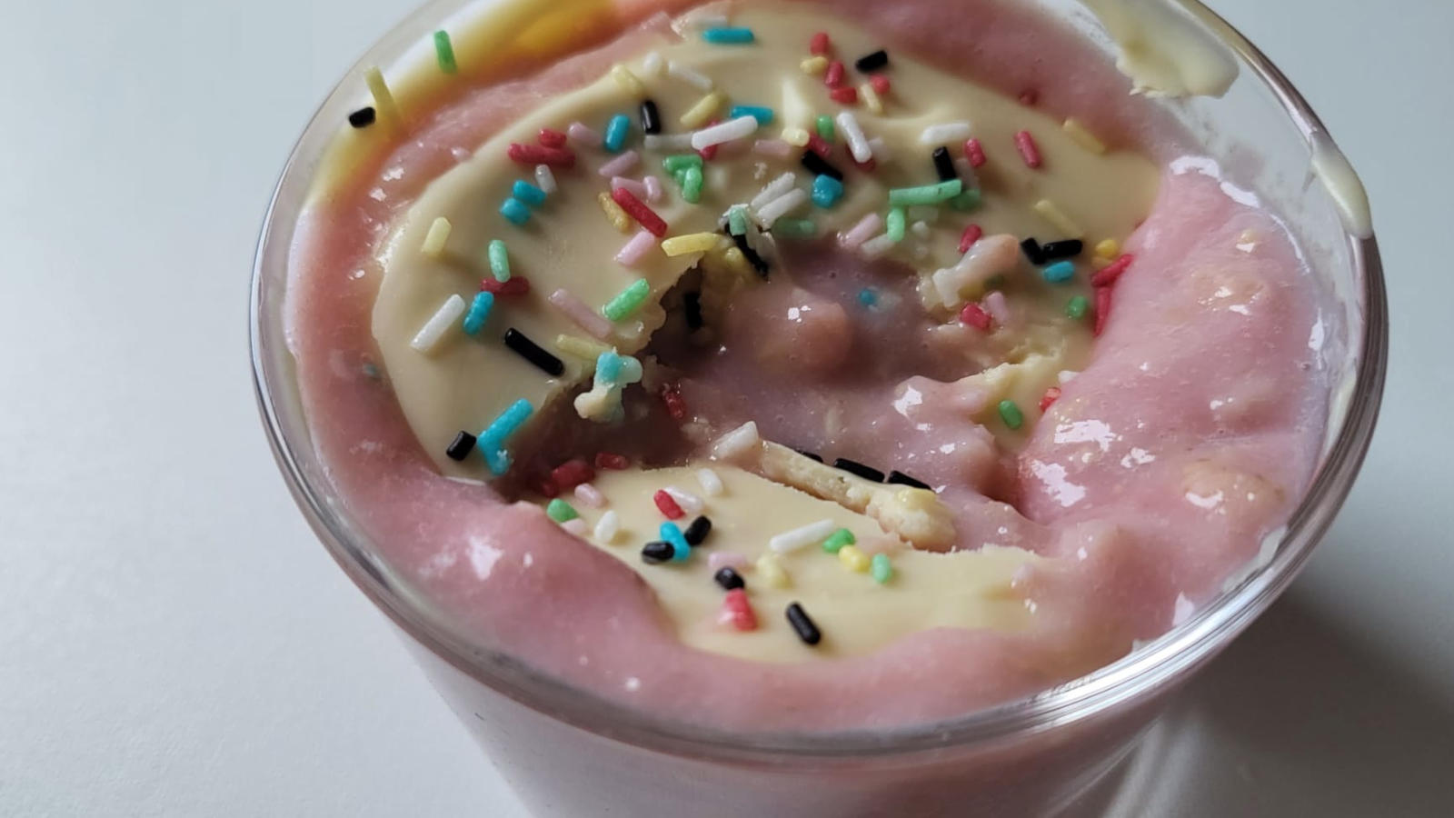 Overnight oats birthday cake proteico