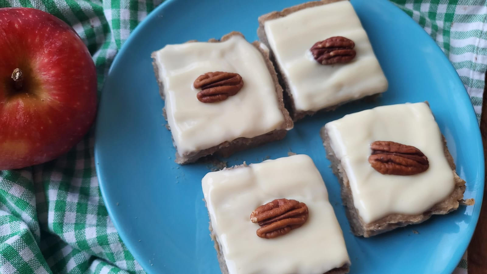 Applesauce cake con glassa proteica