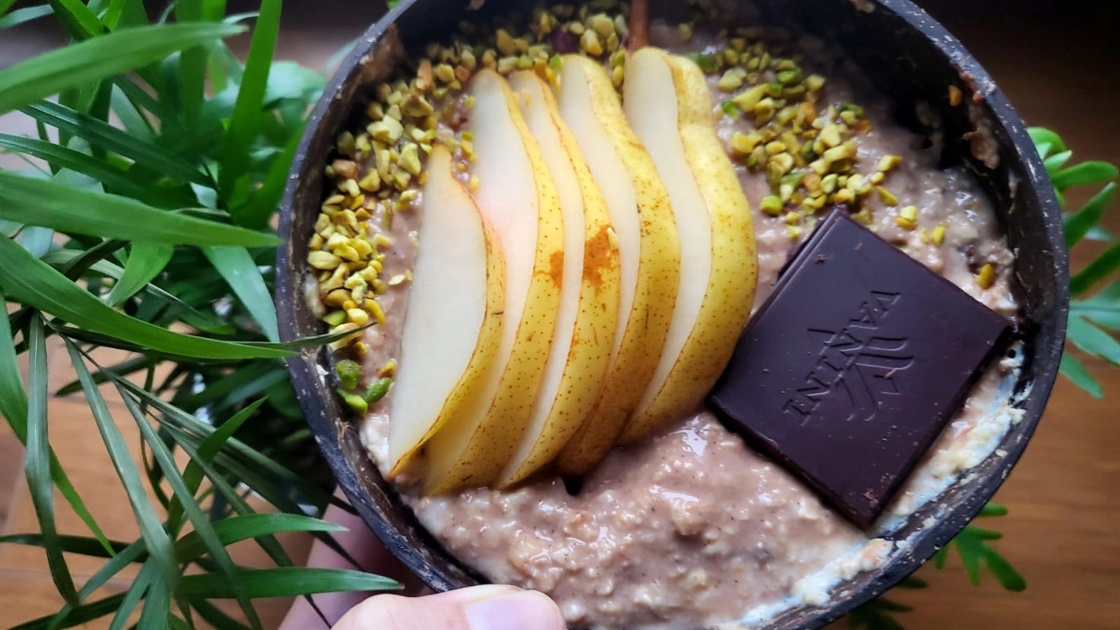 Porridge proteico pera e cioccolato