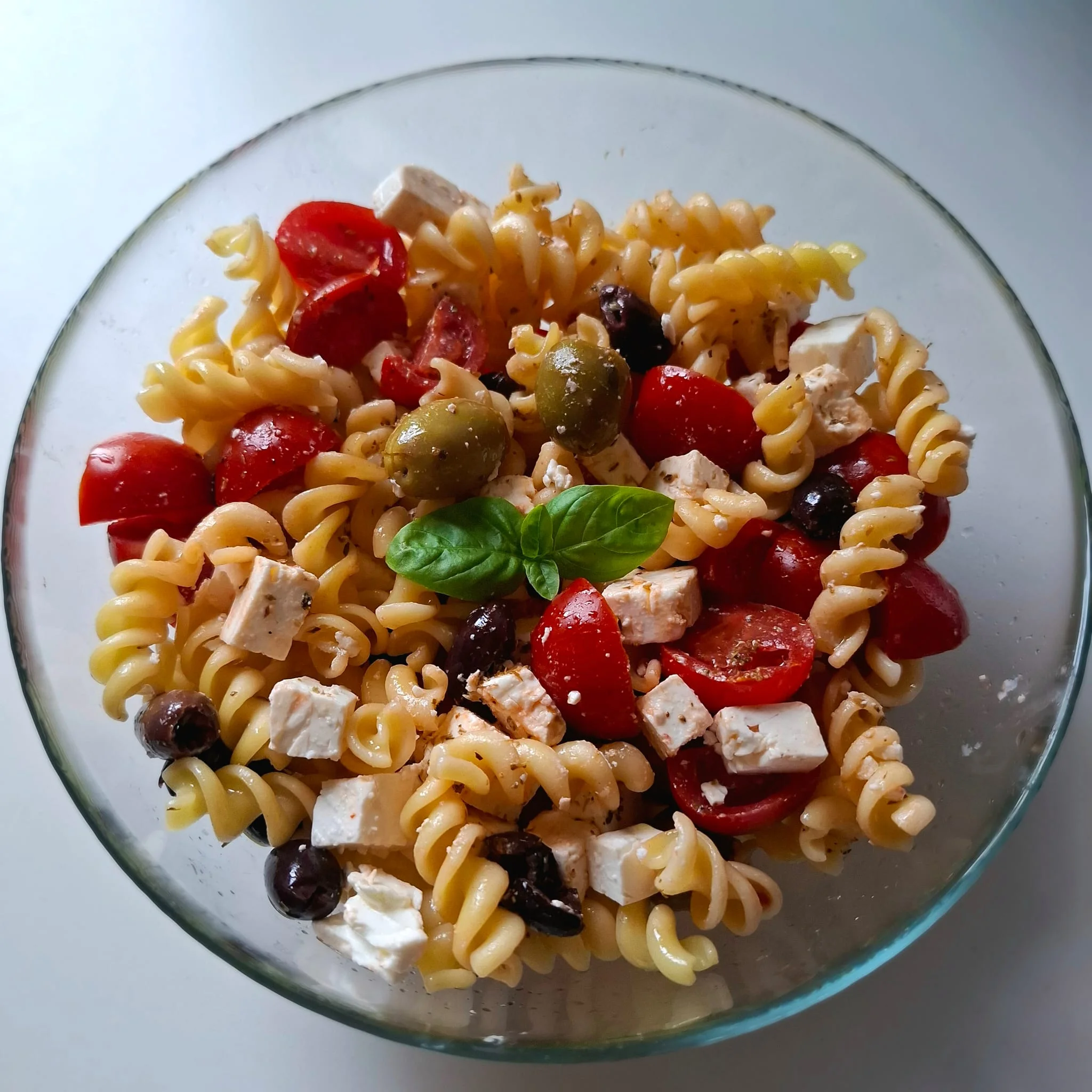 Pasta fredda alla greca - Insalata di pasta alla greca