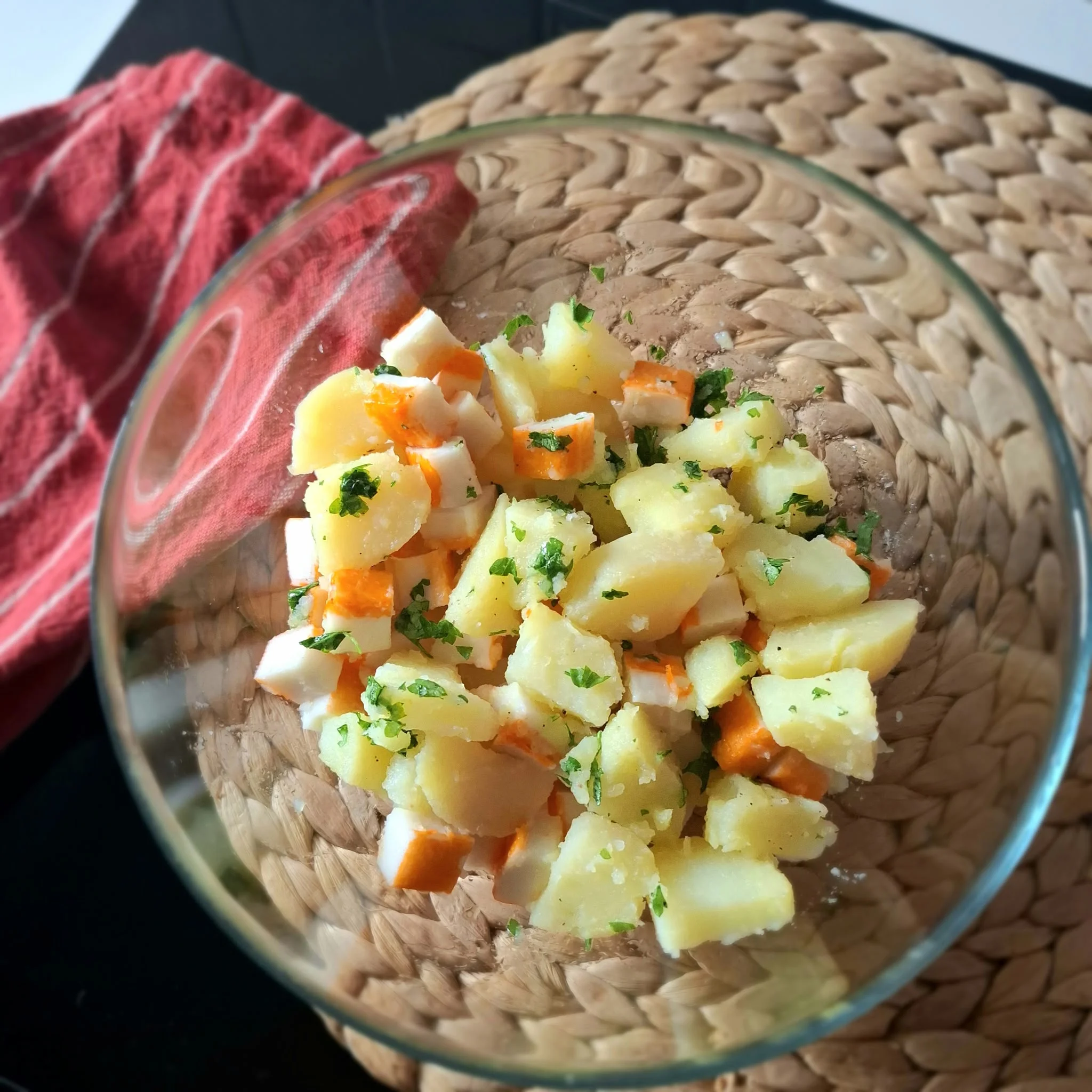 Insalata di patate e surimi